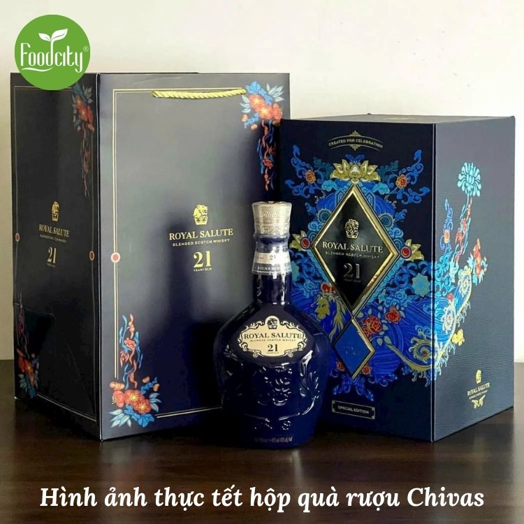 ảnh thật hộp quà rượu tết chivas 21