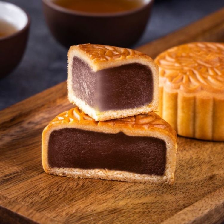 Bánh Trung thu nhân đậu đỏ