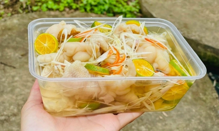 chân gà ngâm sả tắc