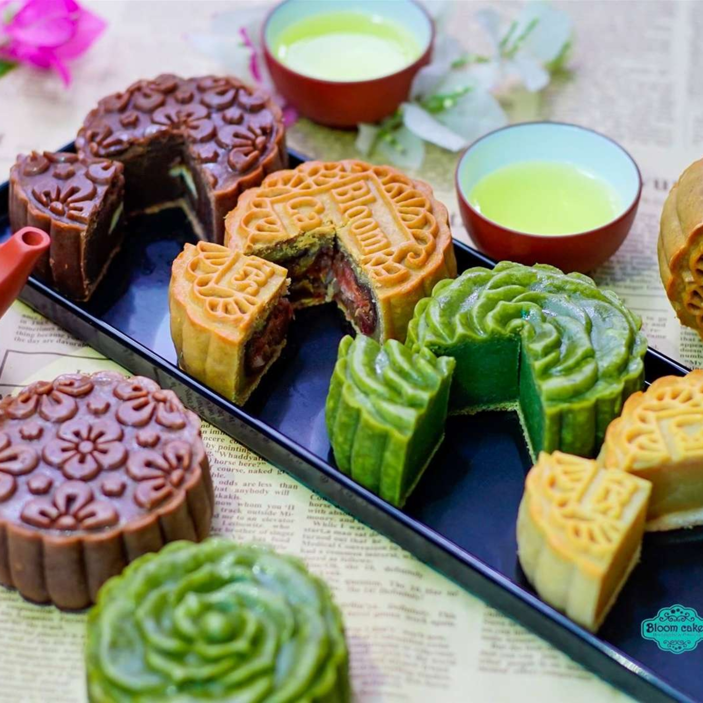 chia nhỏ bánh trung thu để thưởng thức