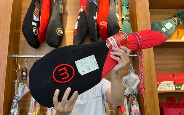 Đùi trước Iberico Bellota muối 36 tháng