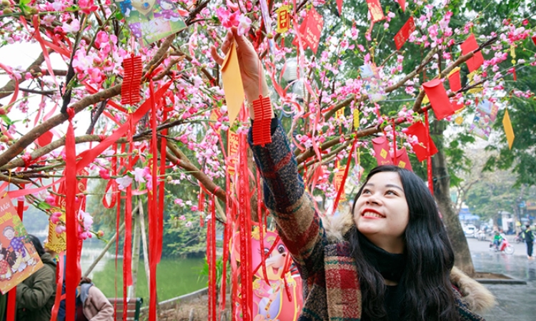 Mùng 1 nên làm gì để may mắn- hái lộc đầu năm