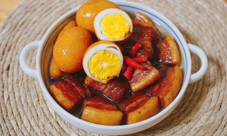 hinh-anh-thit-kho-tau