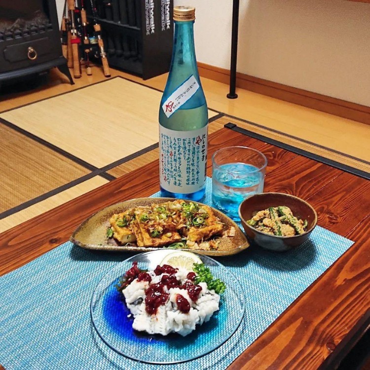 Rượu sake kết hợp với món ăn tươi sống