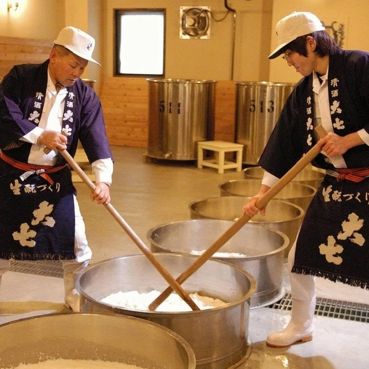 Nghệ thuật nẩu rượu Sake Daishichi Junmai Kimoto