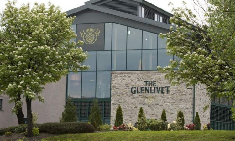 nhà máy chưng cất glenlivet