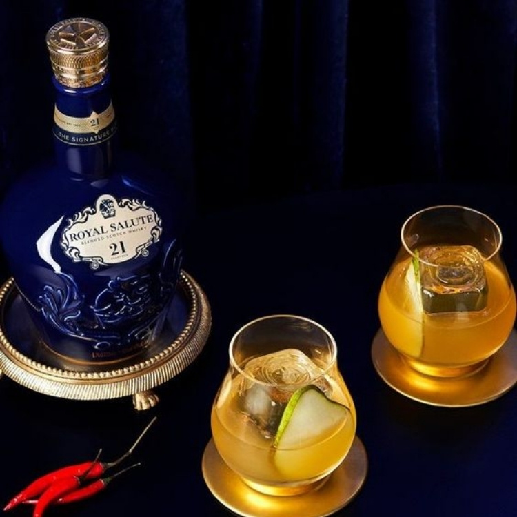 rượu chivas 21